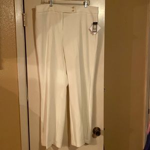 Focus 2000 dress pants w/ tags. Size 16 off white color.